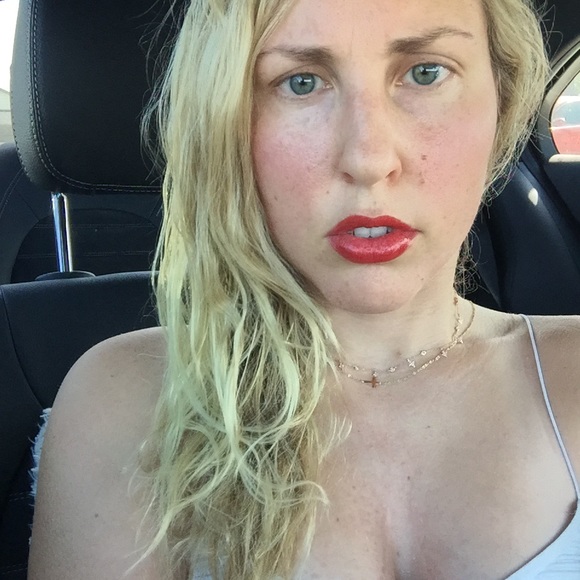 Meet your Posher, Dr. Christina Dawn - Picture 2 of 5